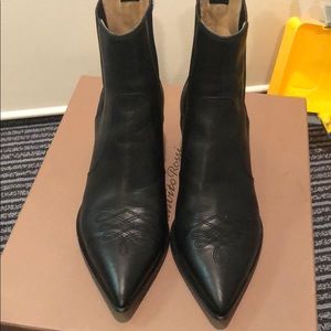 Gianvito Rossi black leather pull on booties